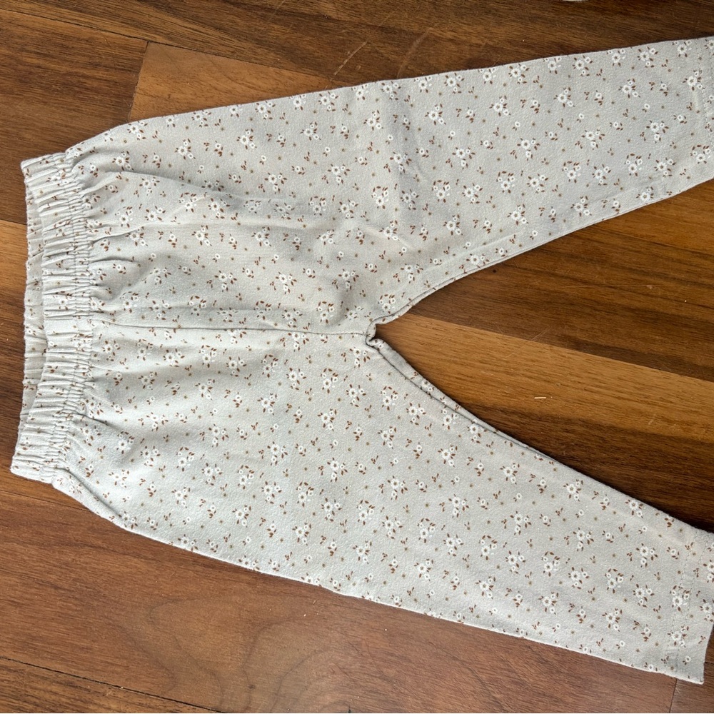 Jamie Kay Light Gray Floral Kids Leggings
